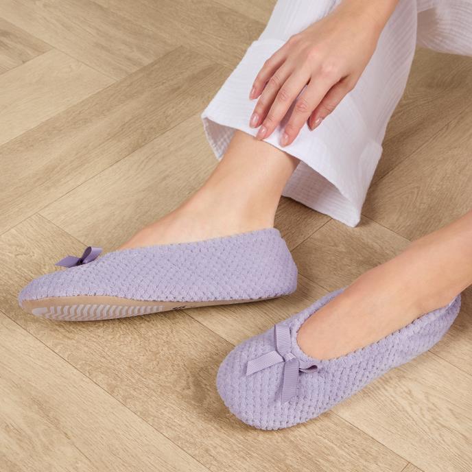 Isotoner® Ladies Popcorn Ballet Slipper Lilac